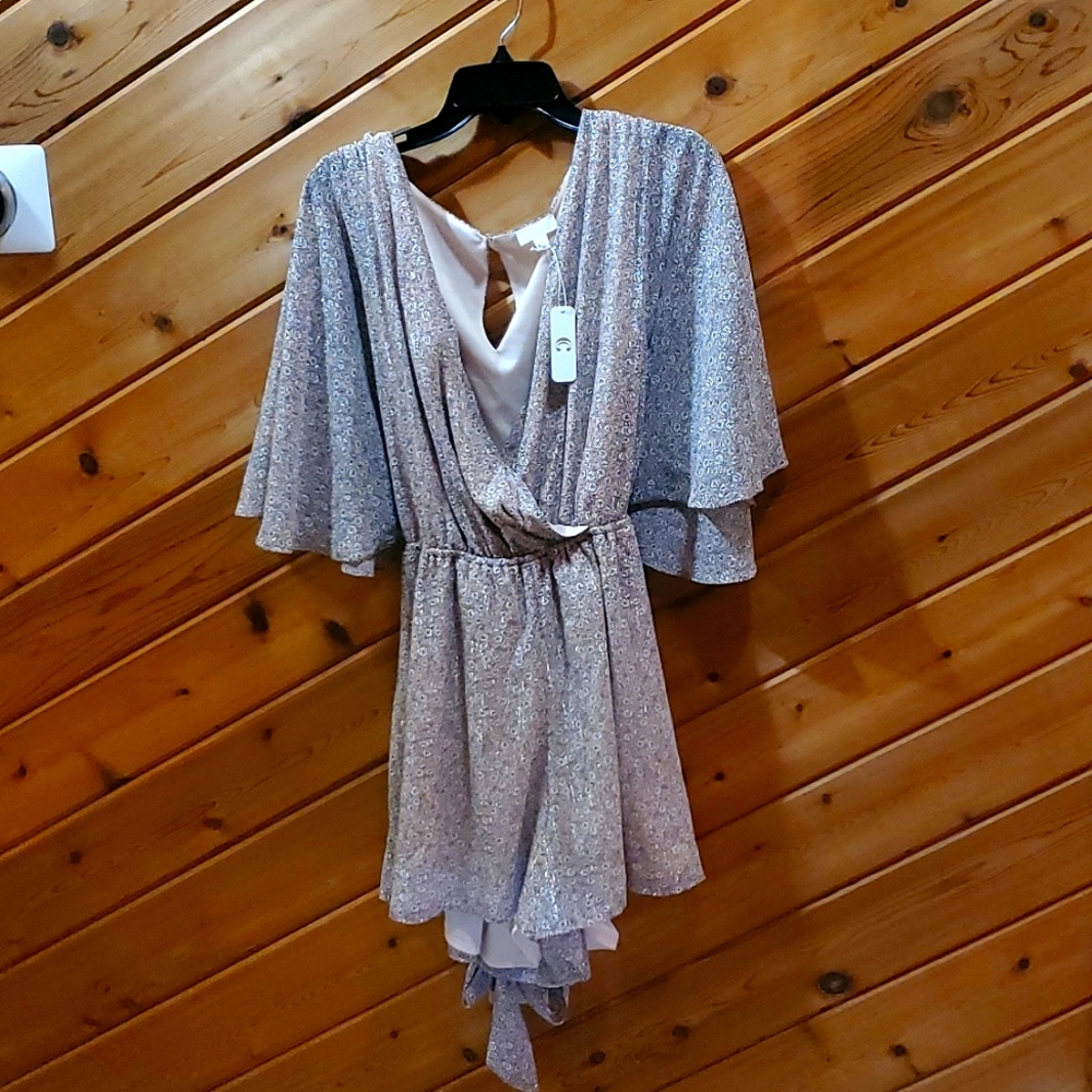 Charming Charlie XL Flowy Romper